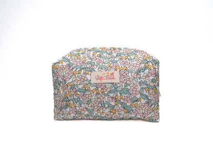 Lee Pouch